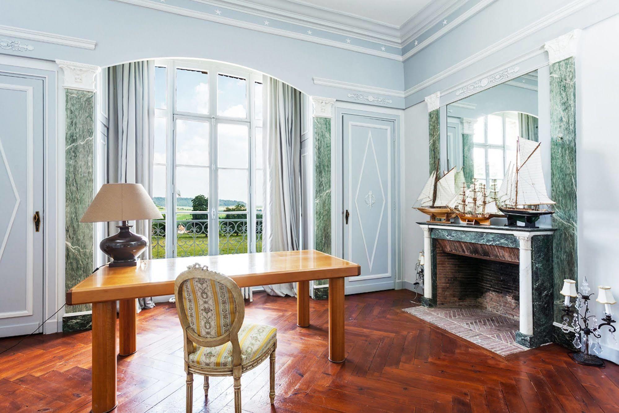 Bed and Breakfast Chateau De Bouelles Нёшатель-ан-Бре Экстерьер фото